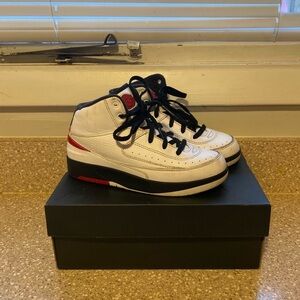 Jordan retro 2 bred kids sneakers size 1